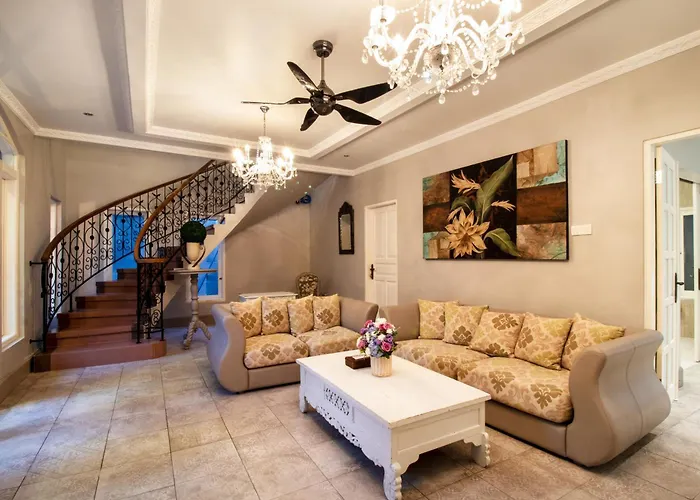 D 3 Bedroom Private Pool Near The Villa *