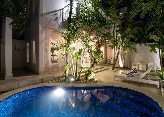 D 3 Bedroom Private Pool Near The Seminyak