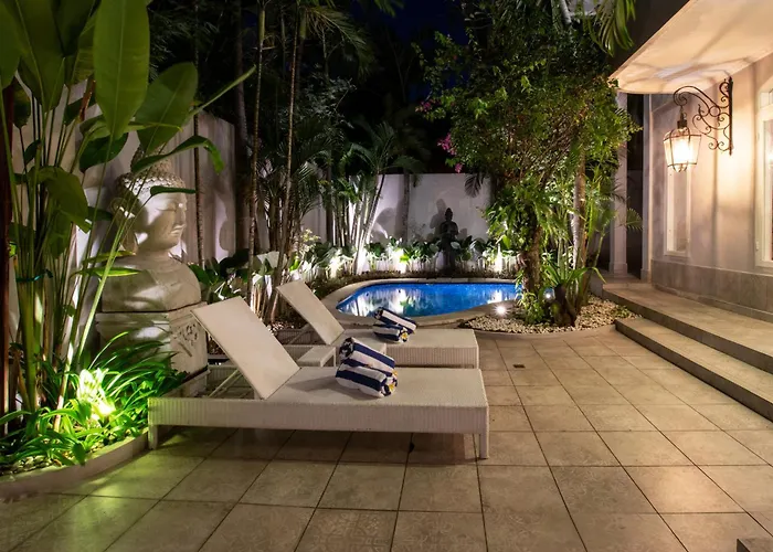 D 3 Bedroom Private Pool Near The Villa *